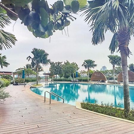 1519 Almas Suites Seaview Sunrise Netflix By Stay Нусаджая Екстериор снимка