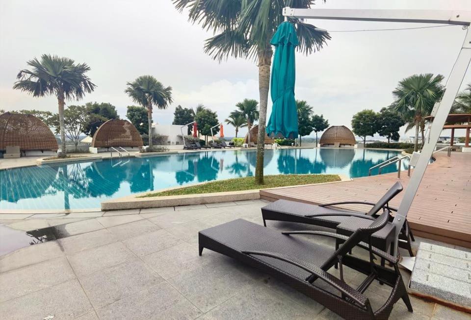 1519 Almas Suites Seaview Sunrise Netflix By Stay Нусаджая Екстериор снимка