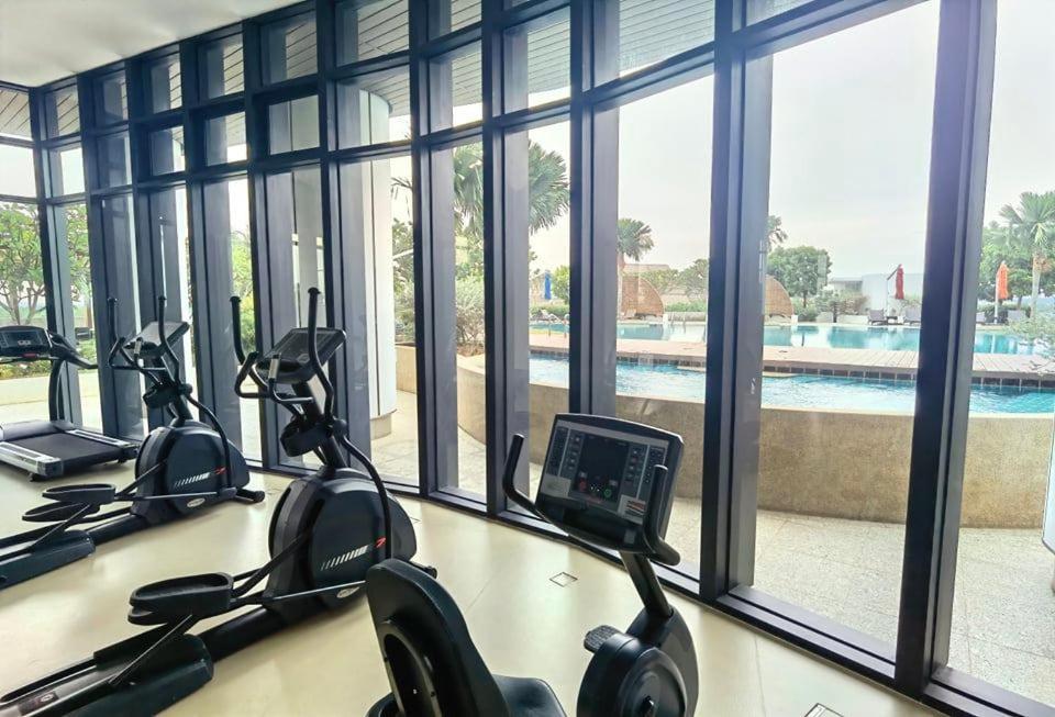 1519 Almas Suites Seaview Sunrise Netflix By Stay Нусаджая Екстериор снимка