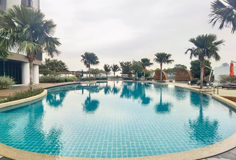 1519 Almas Suites Seaview Sunrise Netflix By Stay Нусаджая Екстериор снимка